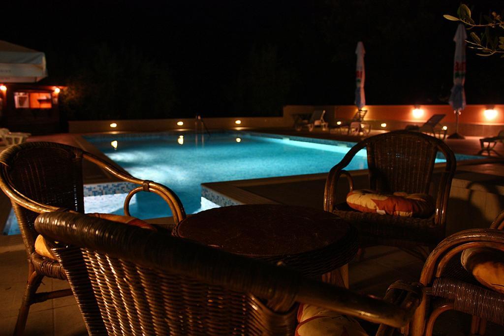 Hotel Carmen Krnica Esterno foto